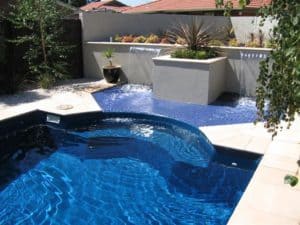 image of a compass pool