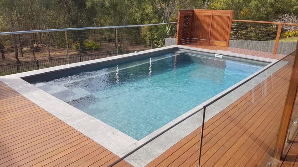 Nova Grey hydrotherapy pool