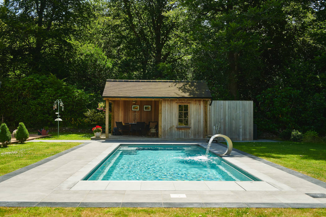 Outdoor Pool New Forest, Hampshire gallery image 4