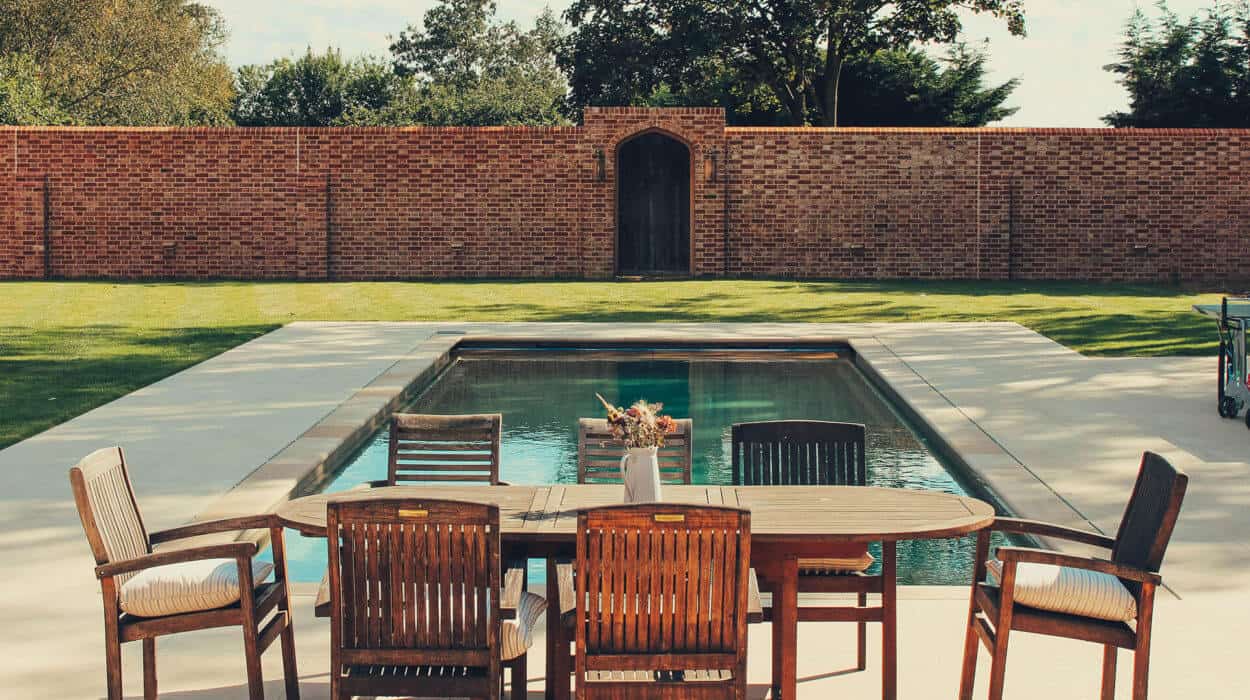 Outdoor Dining Table with Pool